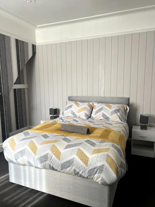 Holiday home No. 206 - Spacious 5 Bed Liverpool